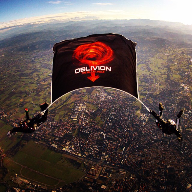 Gardaland Roberta Mancino cade nell'Oblivion